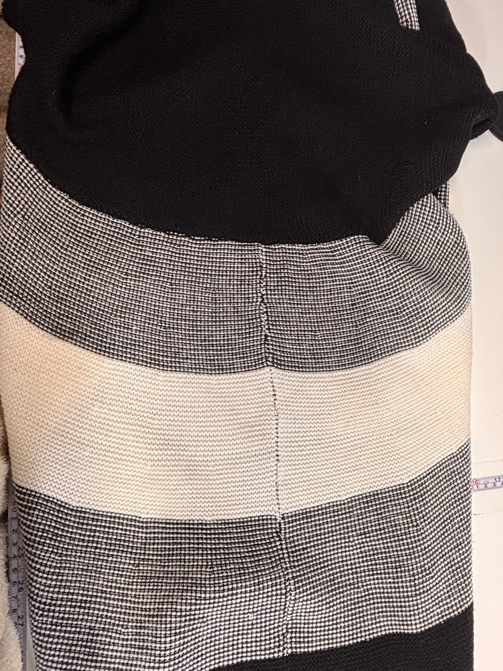 Papillon Cocoon Black and Cream Colorblock Shawl Collar Cardigan - Picture 5 of 6